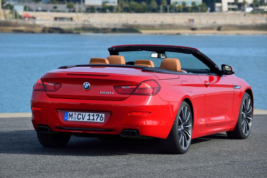  BMW 650i Convertible 2015 года  (фото 38 из 49)
